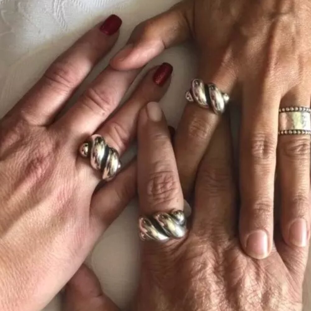 James Avery Sterling Silver Sisterhood Ring size 7